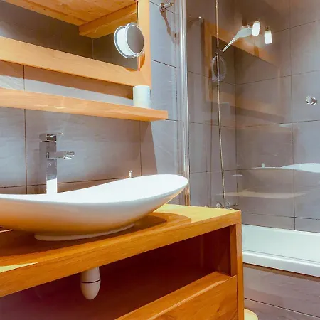 Boost Your Immo 185 Apartment *